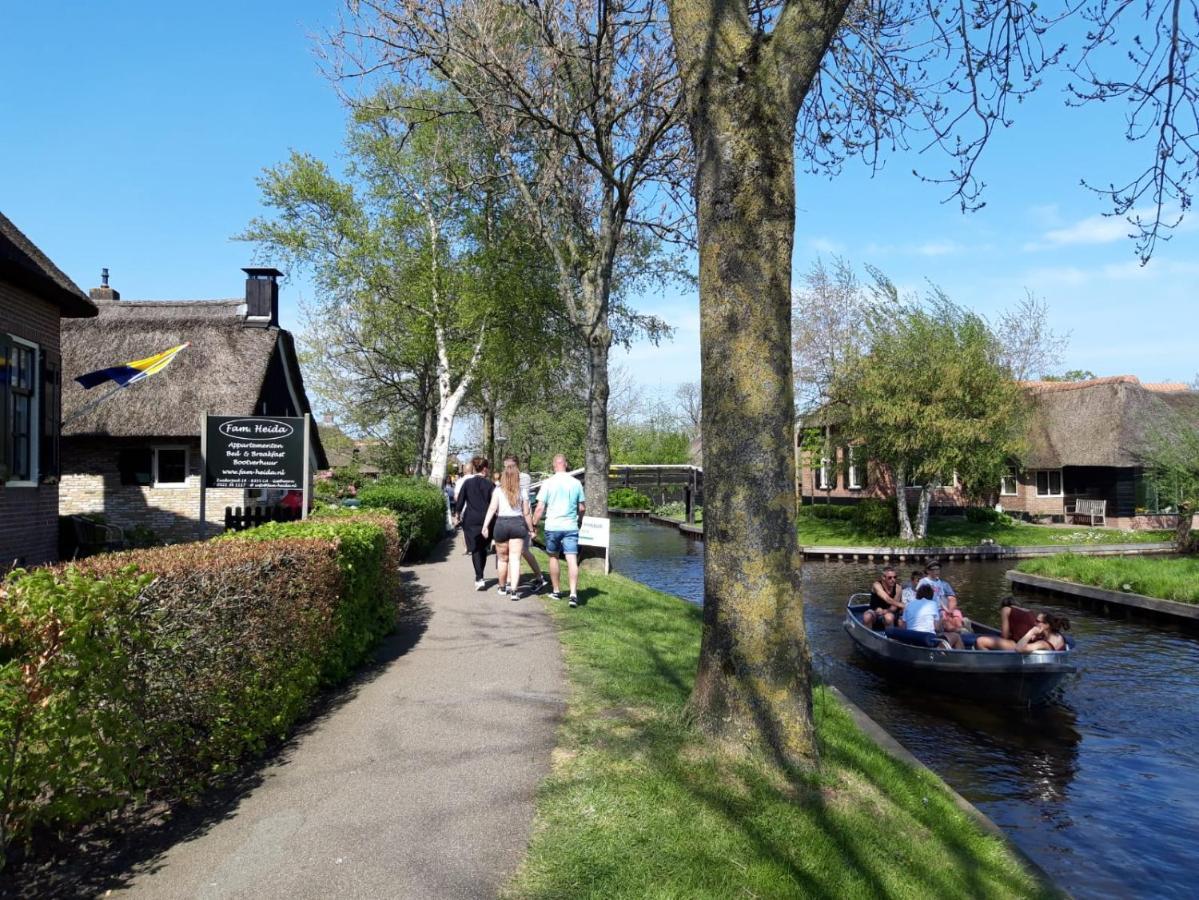 Appartement Het Kleine Huisje Met Bedstee Giethoorn Exteriör bild