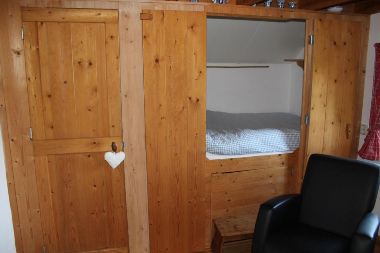 Appartement Het Kleine Huisje Met Bedstee Giethoorn Exteriör bild